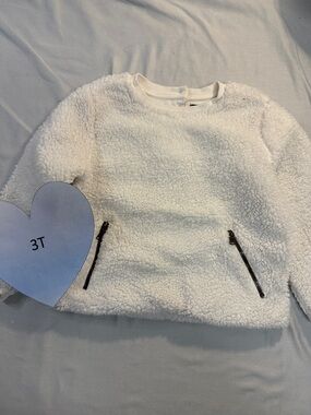 Tommy Hilfiger - Cream Sherpa Sweater with front zipped pockets